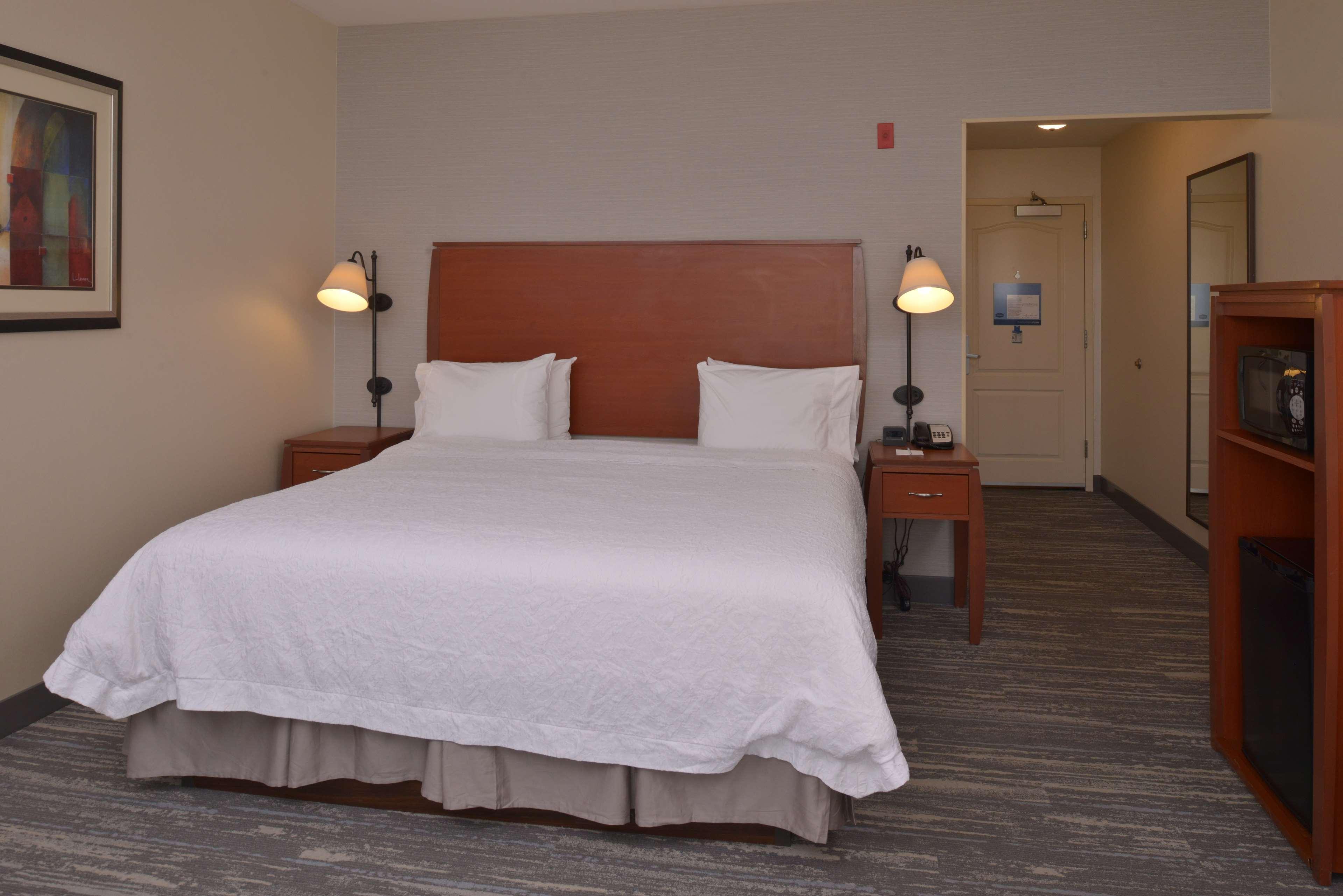 Hampton Inn And Suites Bakersfield North-Airport Экстерьер фото