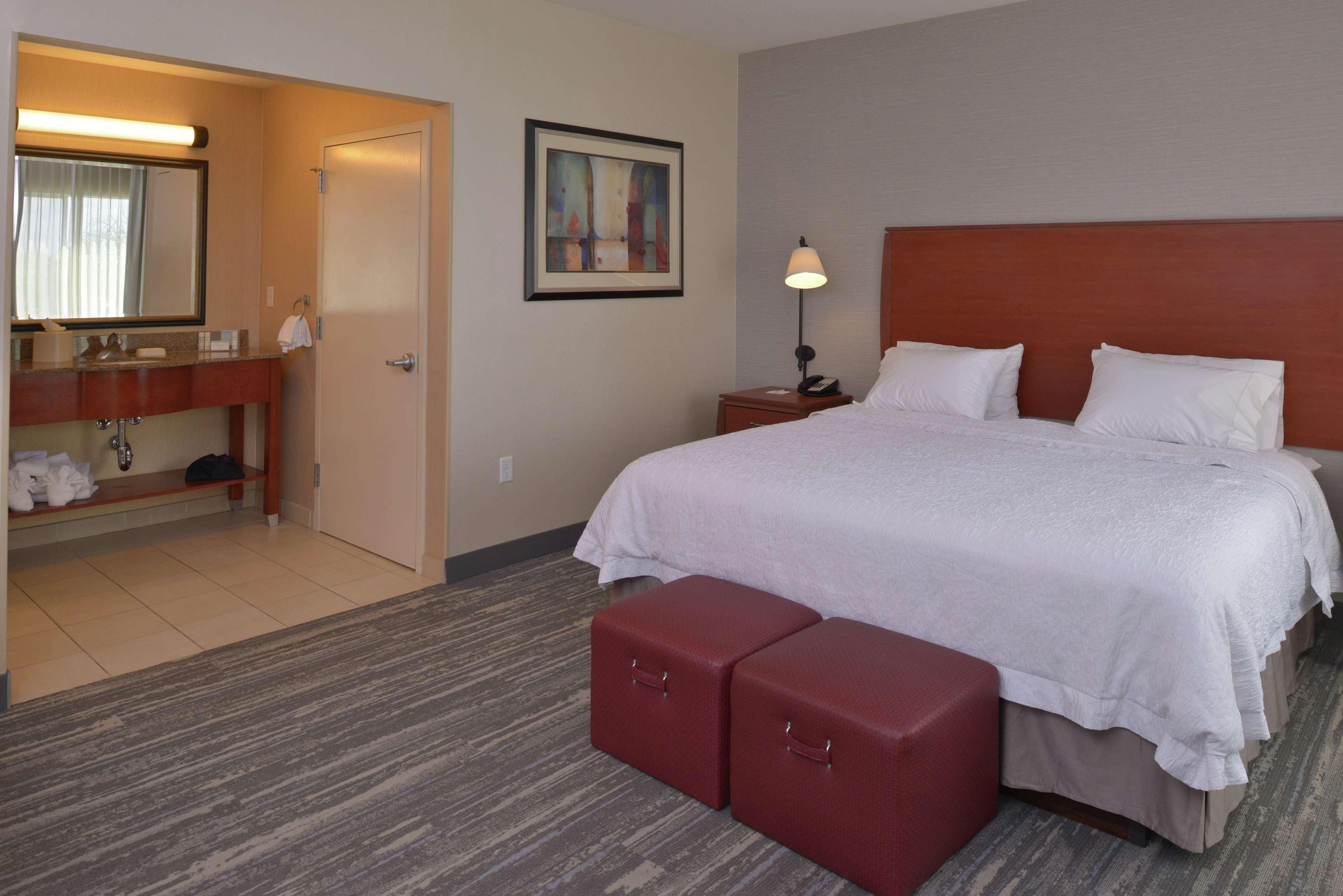 Hampton Inn And Suites Bakersfield North-Airport Экстерьер фото