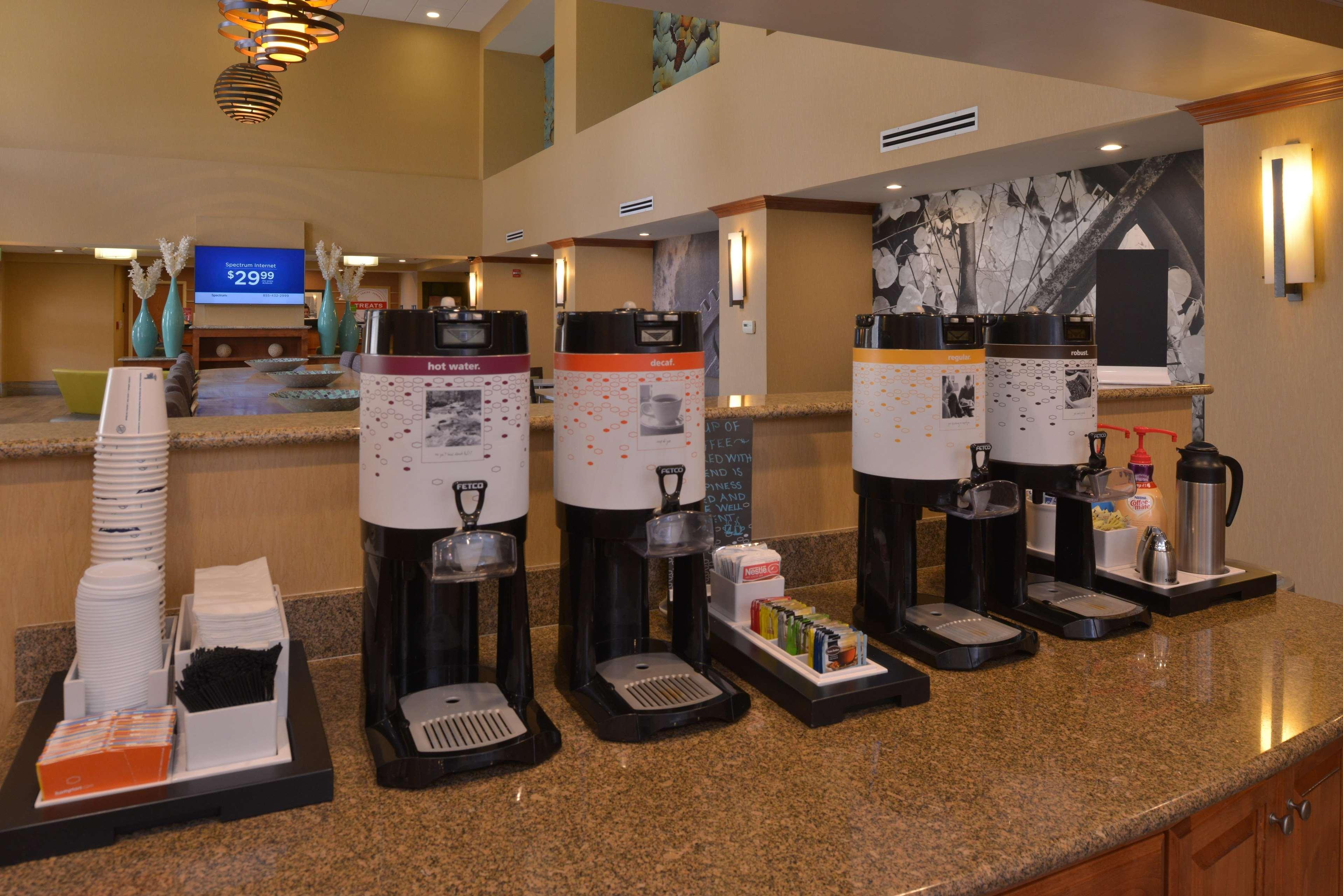 Hampton Inn And Suites Bakersfield North-Airport Экстерьер фото