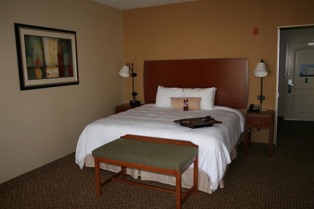 Hampton Inn And Suites Bakersfield North-Airport Экстерьер фото