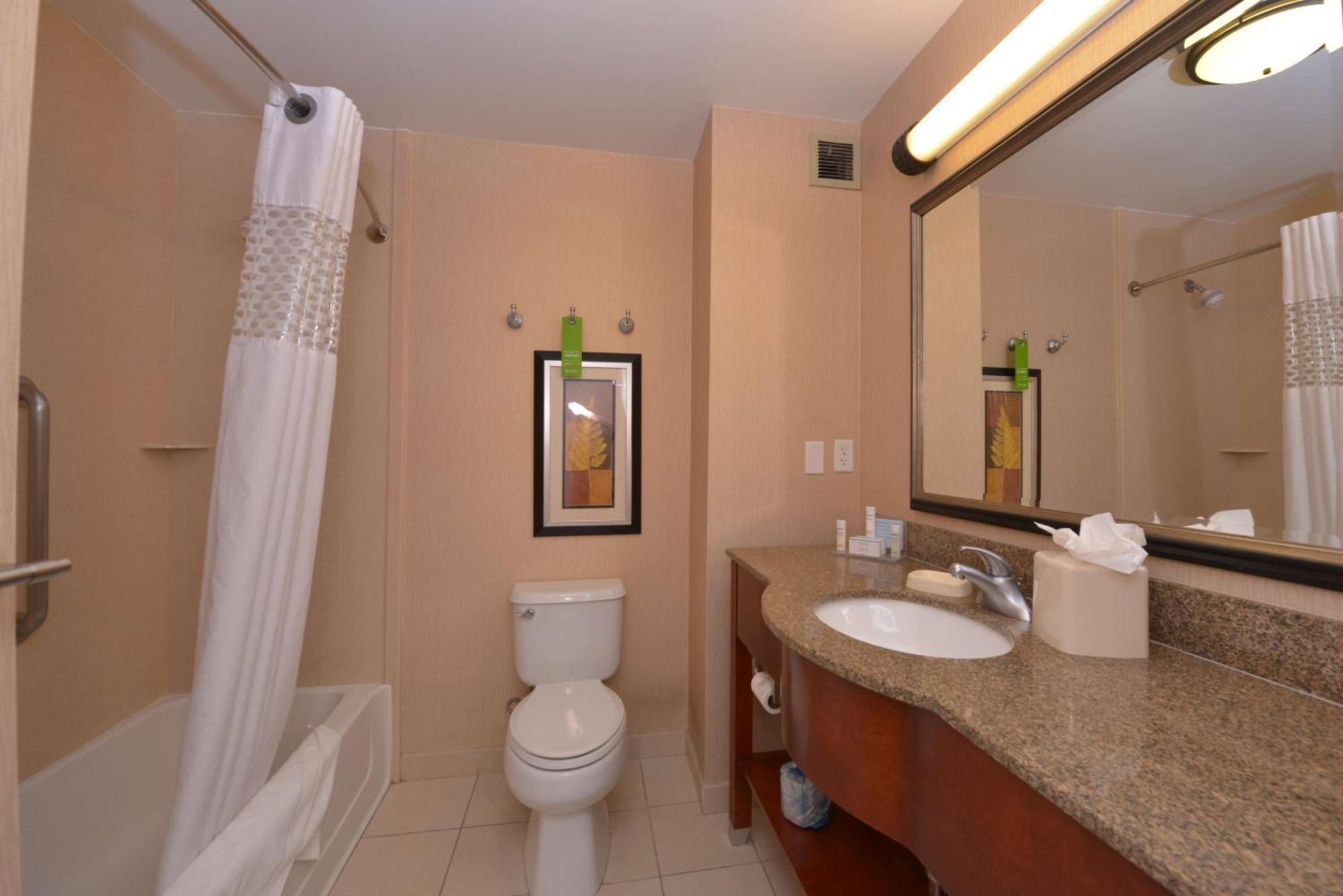 Hampton Inn And Suites Bakersfield North-Airport Экстерьер фото