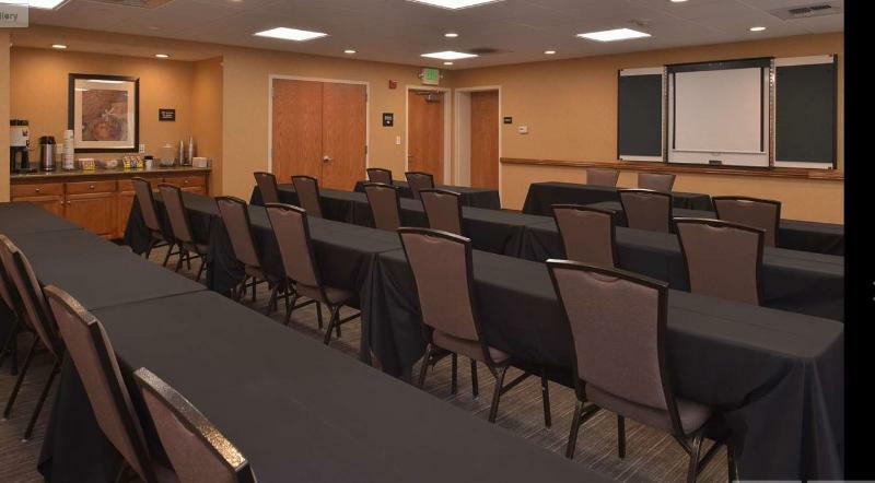 Hampton Inn And Suites Bakersfield North-Airport Экстерьер фото