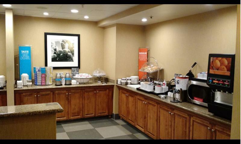 Hampton Inn And Suites Bakersfield North-Airport Экстерьер фото